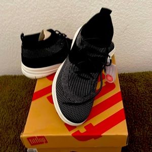 NWT FitFlop high top flex-knit sneakers Size 10